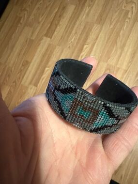 VINTAGE NATIVE AMERICAN NAVAJO HANDMADE BEADED CUFF BRACELET